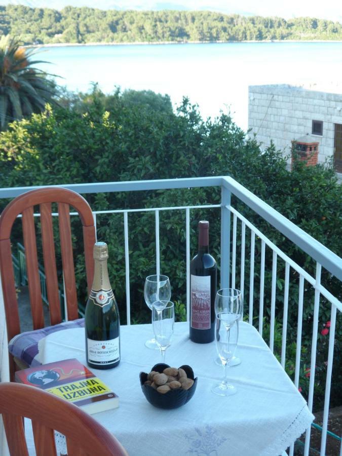 Adrian'S Apartments & Winery Lumbarda Dış mekan fotoğraf