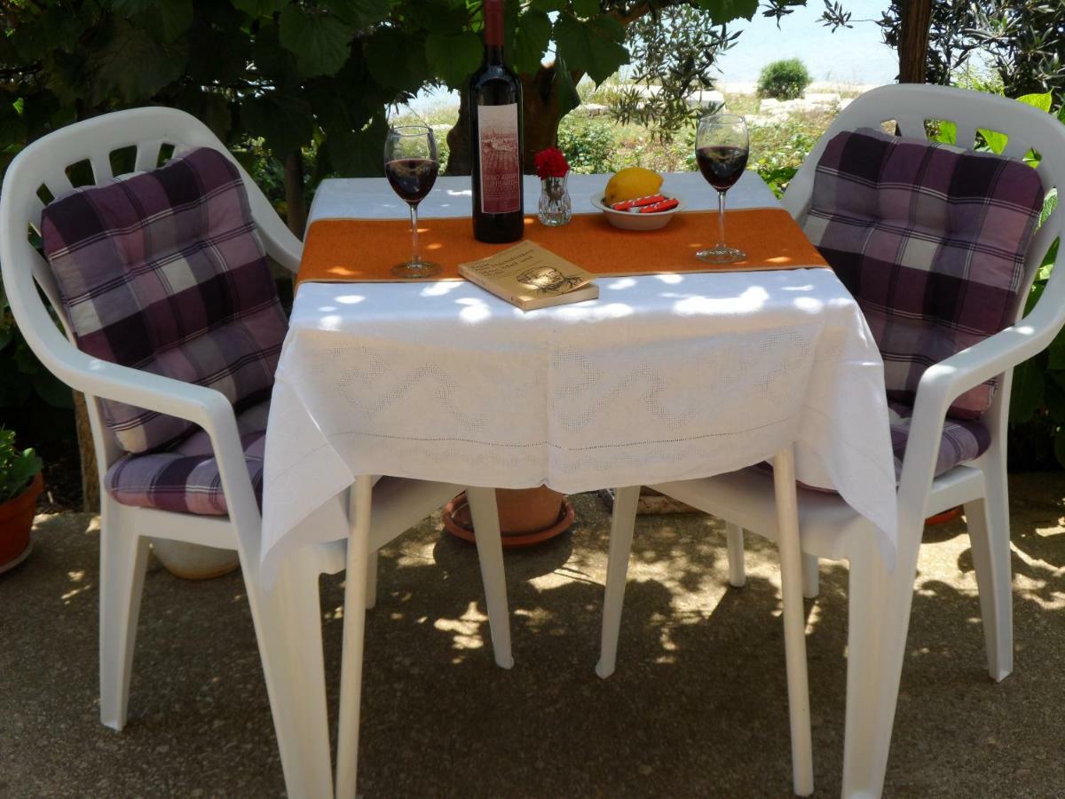 Adrian'S Apartments & Winery Lumbarda Dış mekan fotoğraf